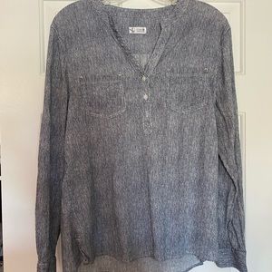 Carve designs lightweight henley